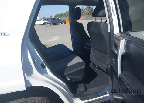 2016 Toyota 4Runner Sr5 z USA, uszkodzony, nr VIN JTEZU5JR2G5119943